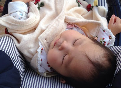 ベビーカーの寝姿