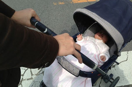 初ベビーカーでお出かけ、初外食！