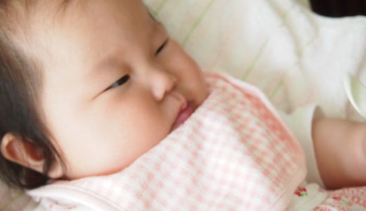 注射を打つ前の娘&最近の離乳食事情