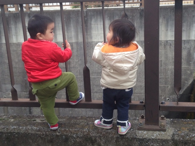 お友達と娘の写真